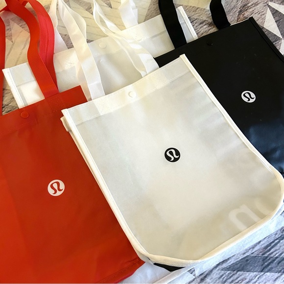 FOUR Lululemon Reusable Shopping Bags - Picture 2 of 4